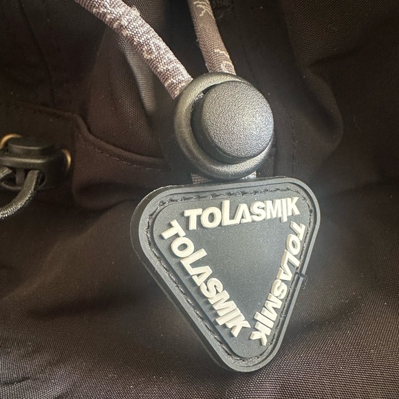 Tolasmik Black Cap with Striped Ties - Picture 6 of 7